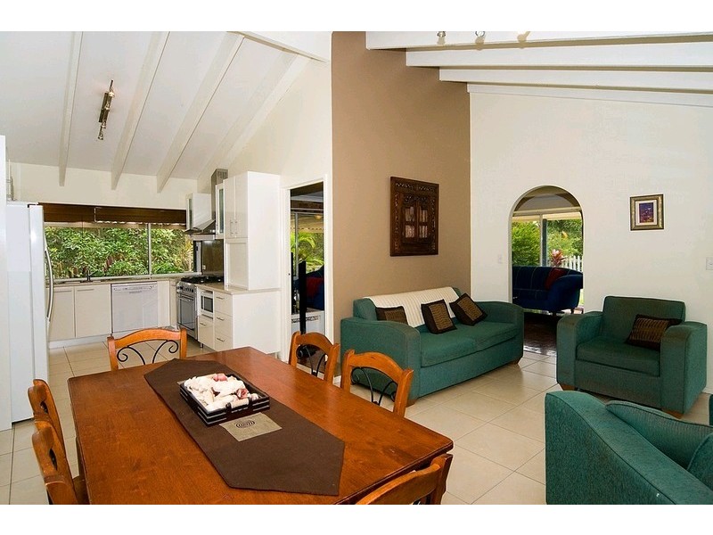 4 Harrison Court, Camira QLD 4300