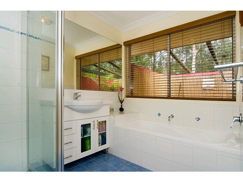 4 Harrison Court, Camira QLD 4300