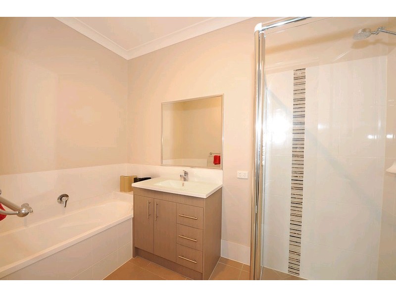 54 Atlantic Drive, Springfield Lakes QLD 4300