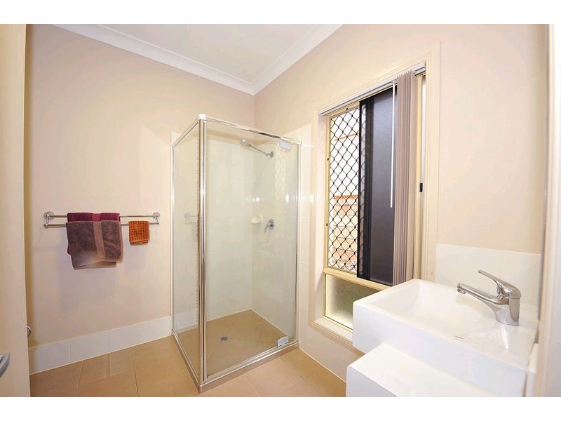 54 Atlantic Drive, Springfield Lakes QLD 4300