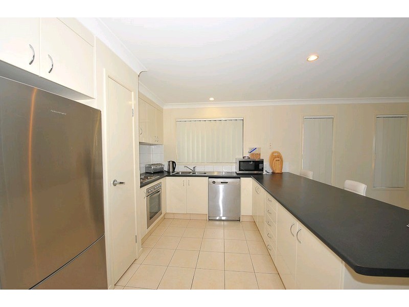 6 Treetops Avenue, Springfield Lakes QLD 4300