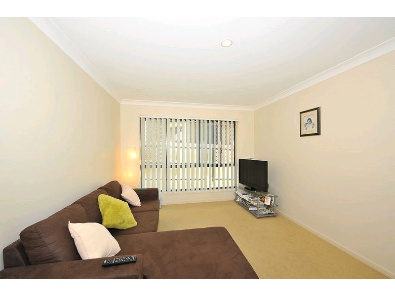 6 Treetops Avenue, Springfield Lakes QLD 4300