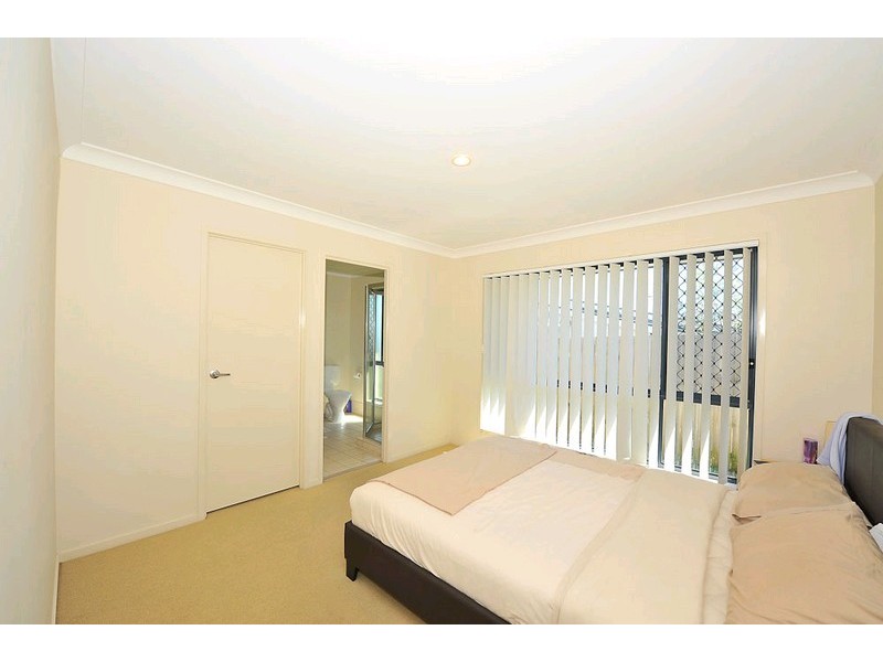 6 Treetops Avenue, Springfield Lakes QLD 4300