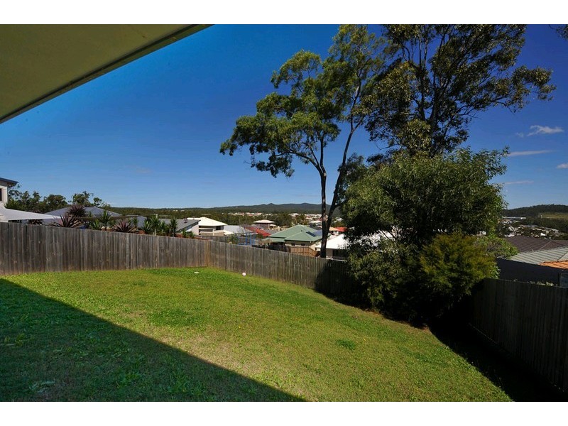 6 Treetops Avenue, Springfield Lakes QLD 4300