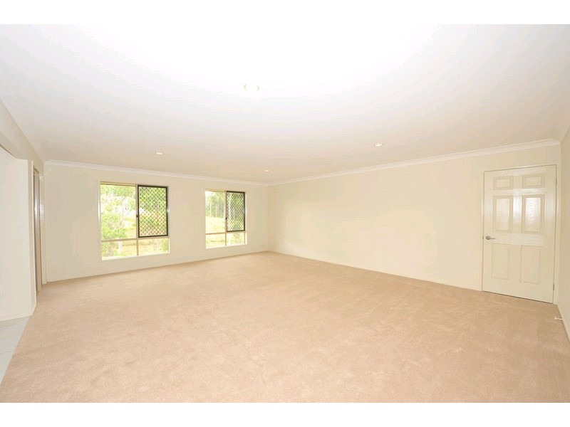 190 Spinebill Drive, Greenbank QLD 4124