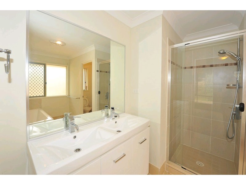 190 Spinebill Drive, Greenbank QLD 4124