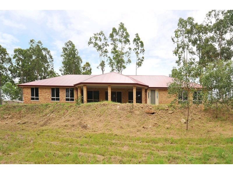 190 Spinebill Drive, Greenbank QLD 4124