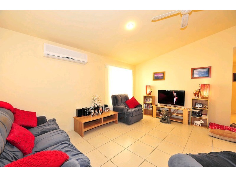 25 Ellen Circuit, Springfield Lakes QLD 4300