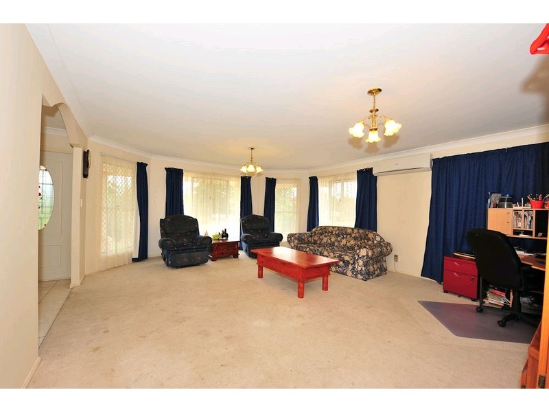 4 Billabong Place, Springfield QLD 4300