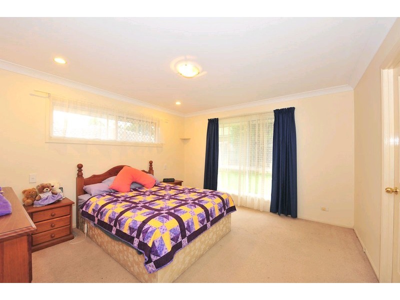 4 Billabong Place, Springfield QLD 4300