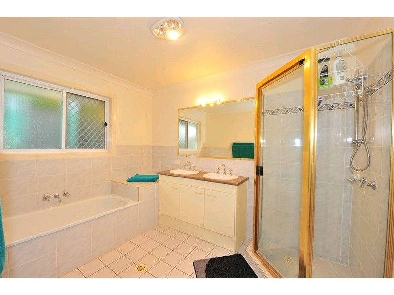 4 Billabong Place, Springfield QLD 4300