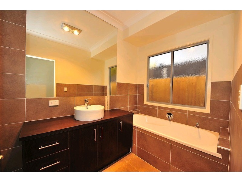 11 Karnak Court, Camira QLD 4300