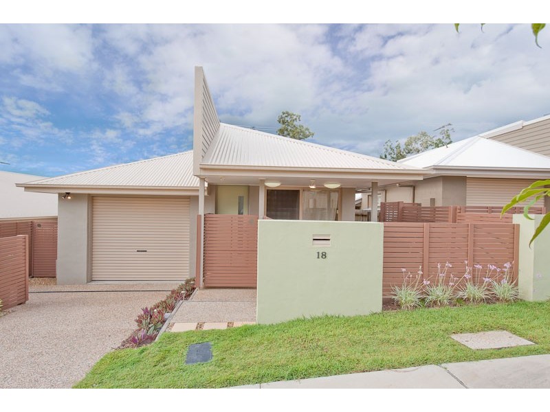 18 Yellowstone Way, Springfield Lakes QLD 4300