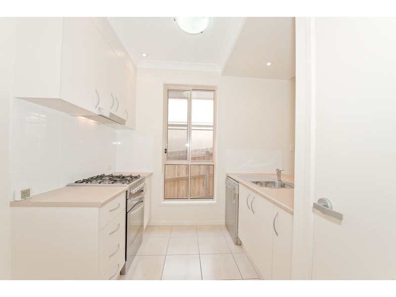 18 Yellowstone Way, Springfield Lakes QLD 4300