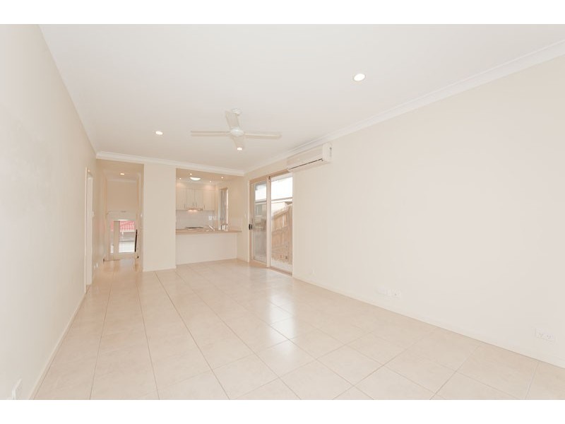 18 Yellowstone Way, Springfield Lakes QLD 4300