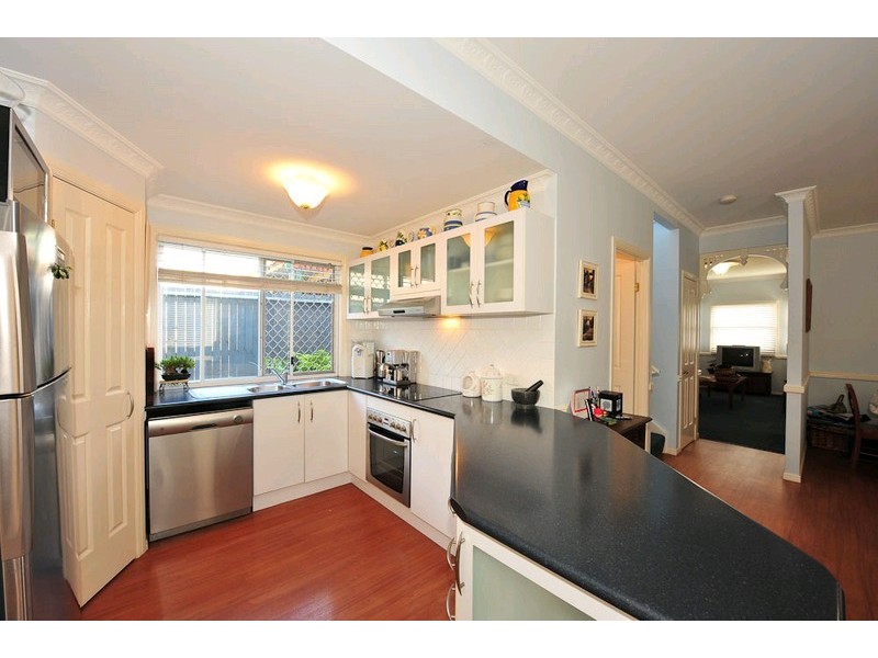 6 Chateau Street, Springfield Lakes QLD 4300