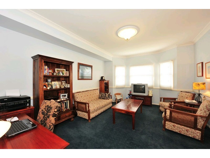 6 Chateau Street, Springfield Lakes QLD 4300