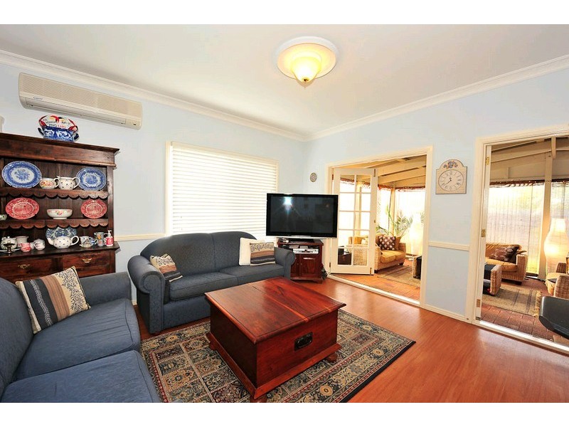 6 Chateau Street, Springfield Lakes QLD 4300