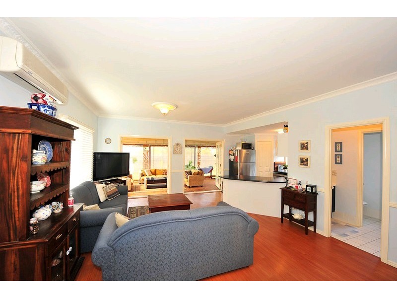 6 Chateau Street, Springfield Lakes QLD 4300