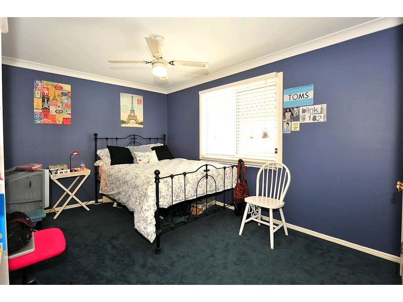 6 Chateau Street, Springfield Lakes QLD 4300