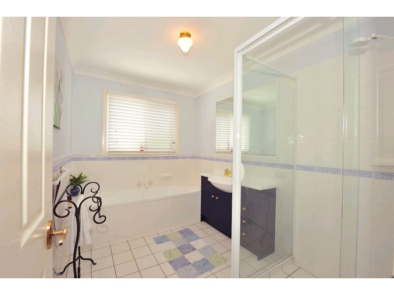 6 Chateau Street, Springfield Lakes QLD 4300