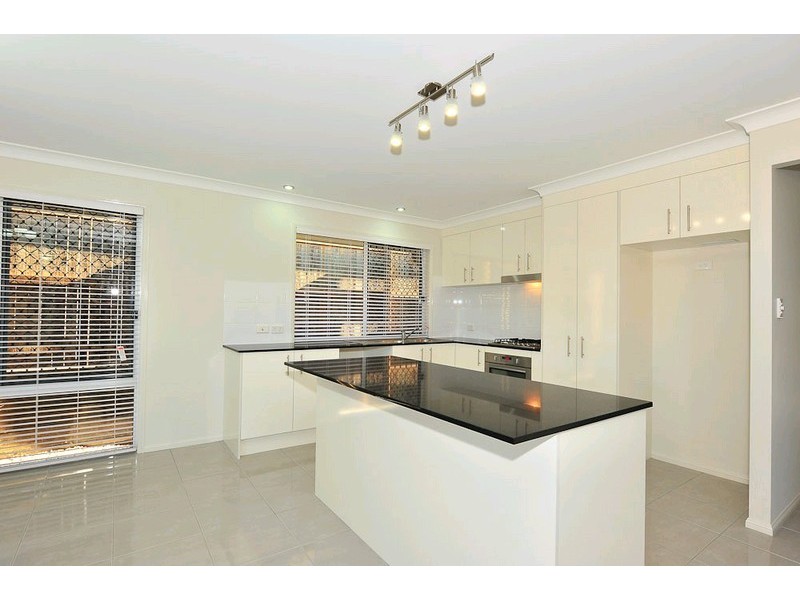 10 Rosella Crescent, Springfield Lakes QLD 4300