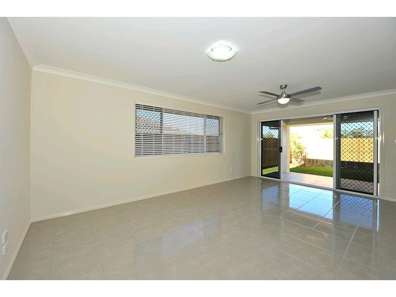 10 Rosella Crescent, Springfield Lakes QLD 4300