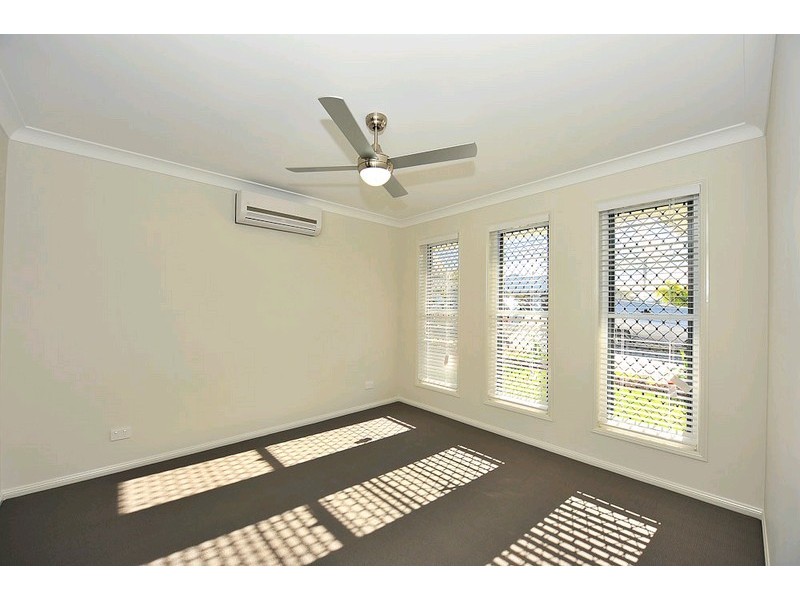 10 Rosella Crescent, Springfield Lakes QLD 4300