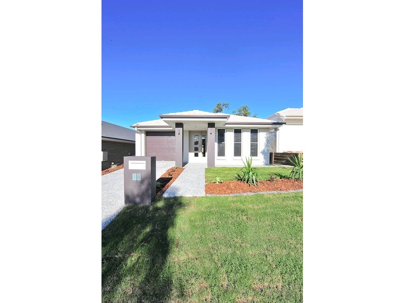 10 Rosella Crescent, Springfield Lakes QLD 4300