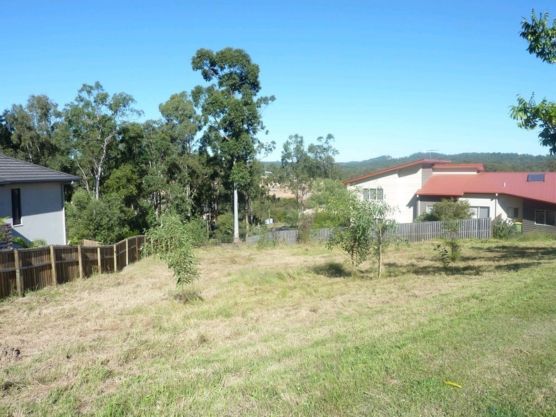 7 Bluebell Place, Brookwater QLD 4300