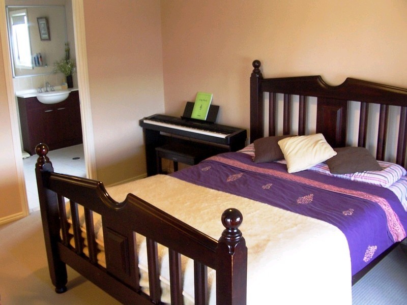 15 Hilltop Terrace, Springfield Lakes QLD 4300