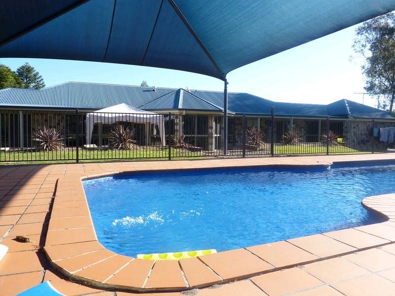 1 Kangaroo Close, Greenbank QLD 4124