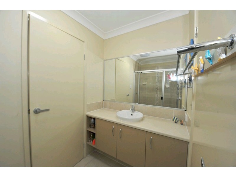 17 Wimbledon Street, Springfield Lakes QLD 4300