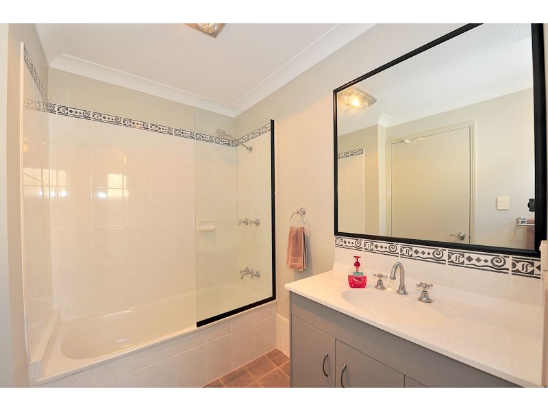 28 Elmwood Circuit, Springfield Lakes QLD 4300