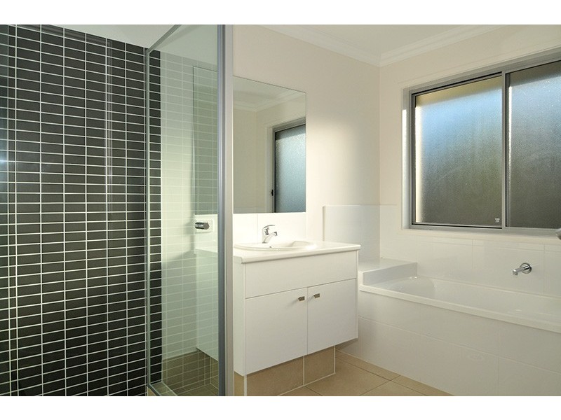 14 Brigid Boulevard, Augustine Heights QLD 4300