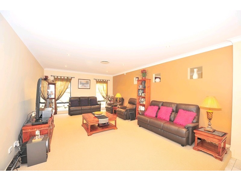 15 Greenland Court, Springfield QLD 4300