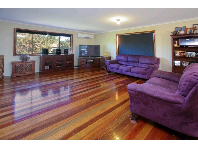 25 Lorraine Street, Camira QLD 4300