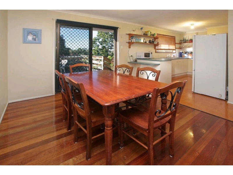 25 Lorraine Street, Camira QLD 4300