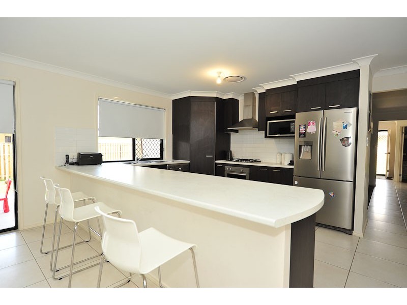 20 Trinity Crescent, Augustine Heights QLD 4300