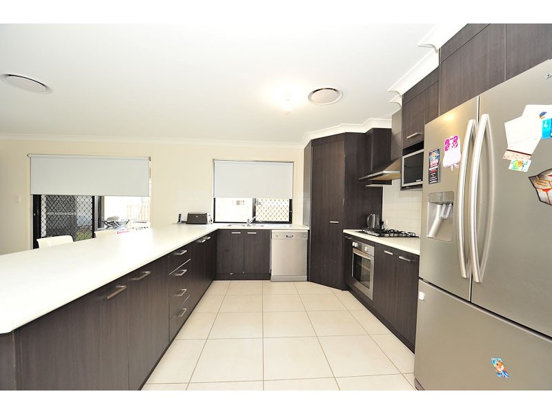 20 Trinity Crescent, Augustine Heights QLD 4300