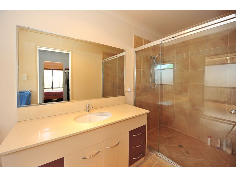 42 Neptune Street, Springfield Lakes QLD 4300