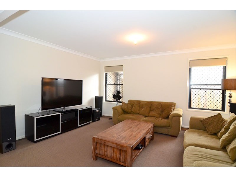 30 Carnarvon Ave, Springfield Lakes QLD 4300