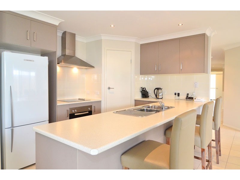 30 Carnarvon Ave, Springfield Lakes QLD 4300