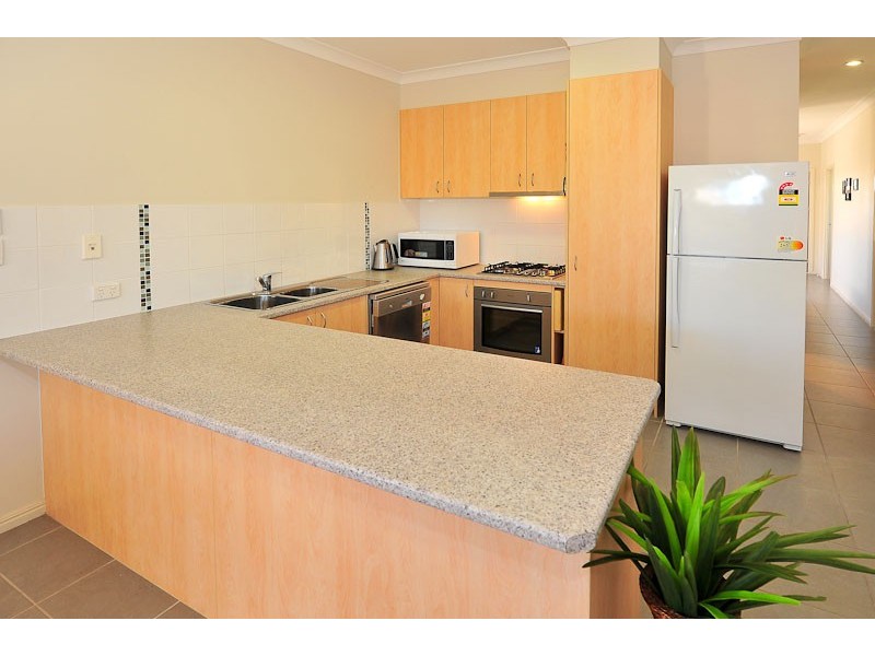 21 Grand Canyon Drive, Springfield Lakes QLD 4300