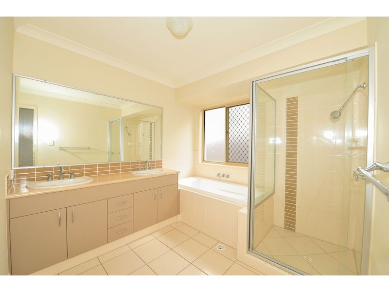 15 Mahogany Rise, Brookwater QLD 4300