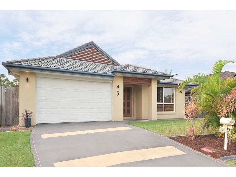 5 Emerson Close, Springfield Lakes QLD 4300
