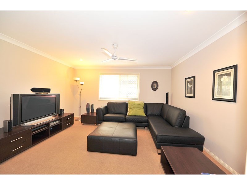 5 Emerson Close, Springfield Lakes QLD 4300