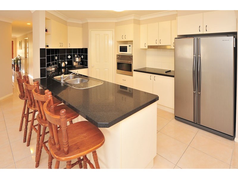 5 Emerson Close, Springfield Lakes QLD 4300