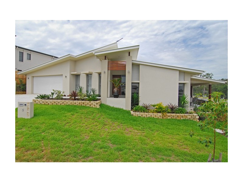 5 Hyde Avenue, Springfield Lakes QLD 4300