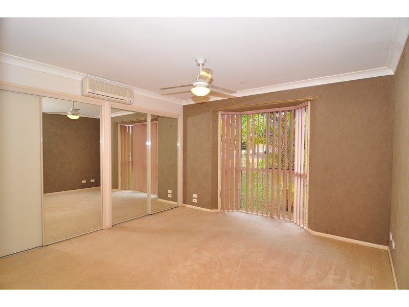 8 Karnak Court, Camira QLD 4300